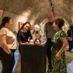Exposicao no Morro da Caixa DAgua celebra icones da cultura cuiabana