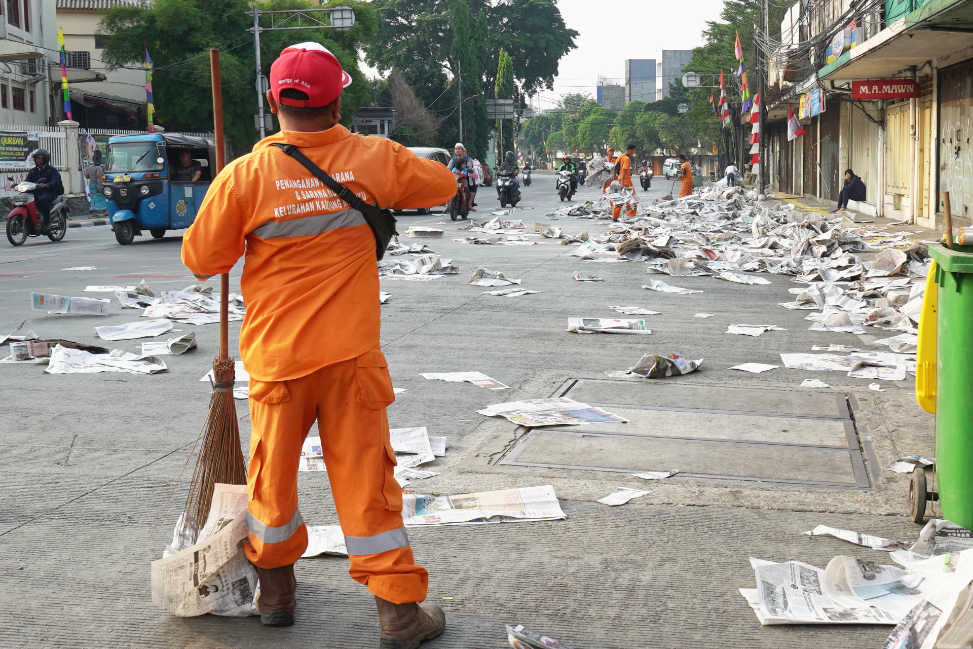 Trabalhador com carteira assinada pode ter direito a mais de R$ 600 por mês de adicional de insalubridade 86 GARI