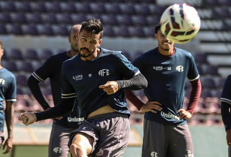 Goiás x Ferroviária: onde assistir, escalações e palpites para o duelo da Série B. Imagem: Luis Miguel Ferreira Ferroviária SAF Goiás x Ferroviária: onde assistir, escalações e palpites para o duelo da Série B. Imagem: Luis Miguel Ferreira Ferroviária SAF