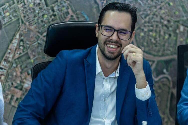 Mykaell Vitorino Assume a Secretaria de Saude Interinamente