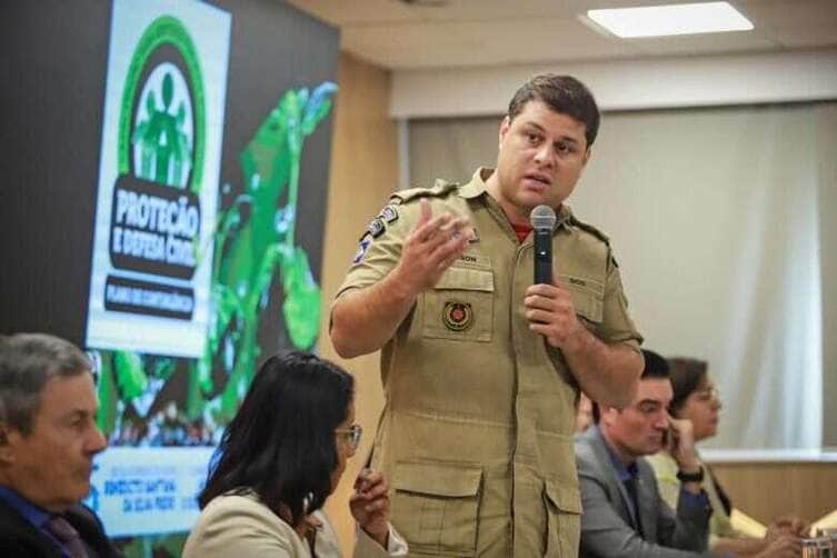 Nao ha nenhum Estado que invista tanto no combate a incendios florestais como Mato Grosso