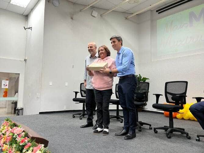 Nunca e tarde para aprender a ler e escrever