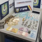 PM apreende drogas e R$ 4,3 mil com motorista em alta velocidade em Mato Grosso