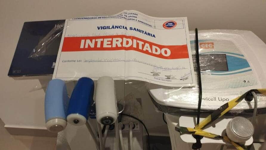 Policia Civil e Vigilancia Sanitaria de Cuiaba fecham clinica que ignorou interdicao