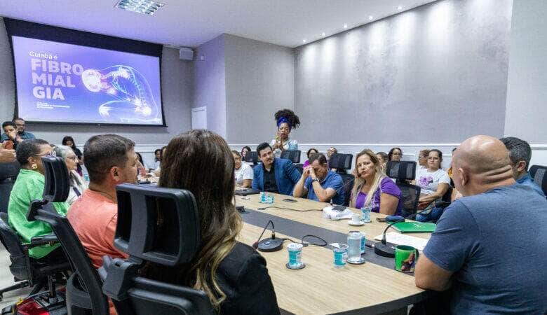 Prefeitura de Cuiaba debate politicas publicas para pessoas com Fibromialgia