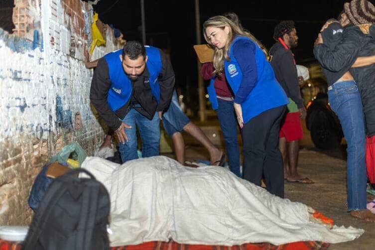 Rondonopolis lanca campanha Aquecendo Vidas para proteger pessoas em situacao de rua do frio