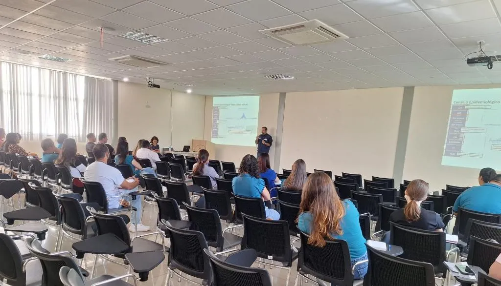 Mato Grosso capacita profissionais de saúde para enfrentar chikungunya e vírus respiratórios