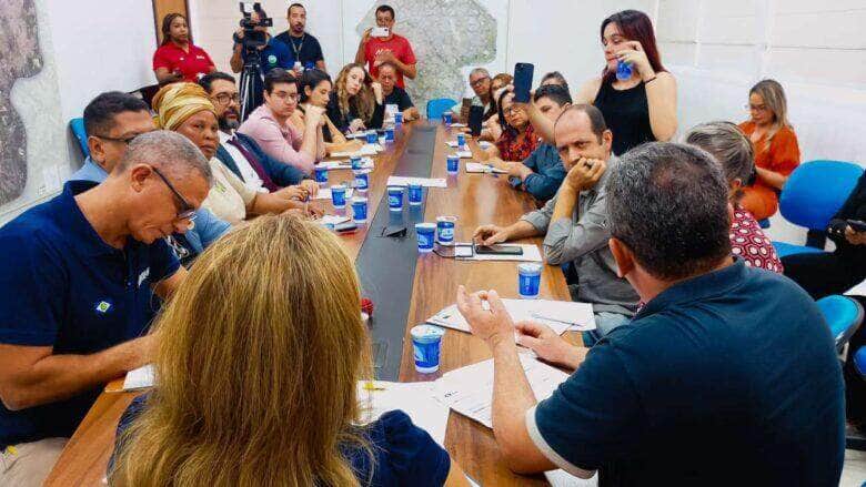 Servidores da educacao de Varzea Grande recebem reajuste salarial de 627