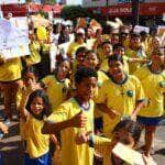 Sinop encerra Maio Laranja com caminhada que une sociedade contra a violencia sexual infantil