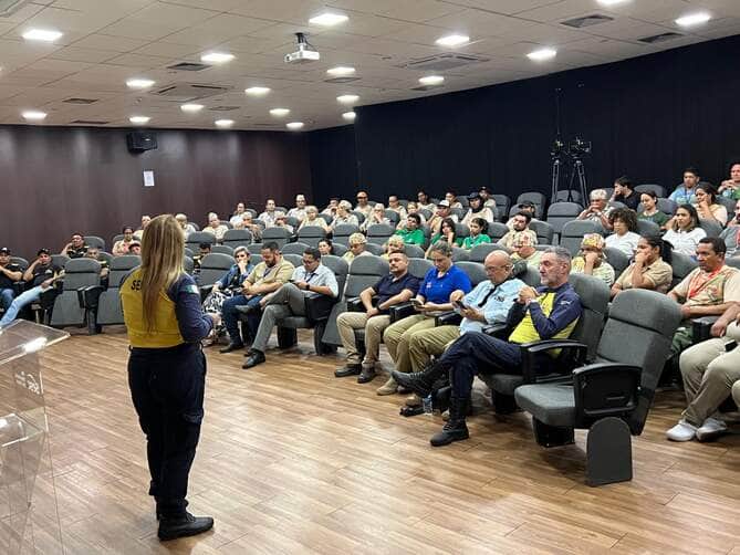 Vice prefeita de Cuiaba leva conscientizacao do Maio Amarelo a Pocone scaled
