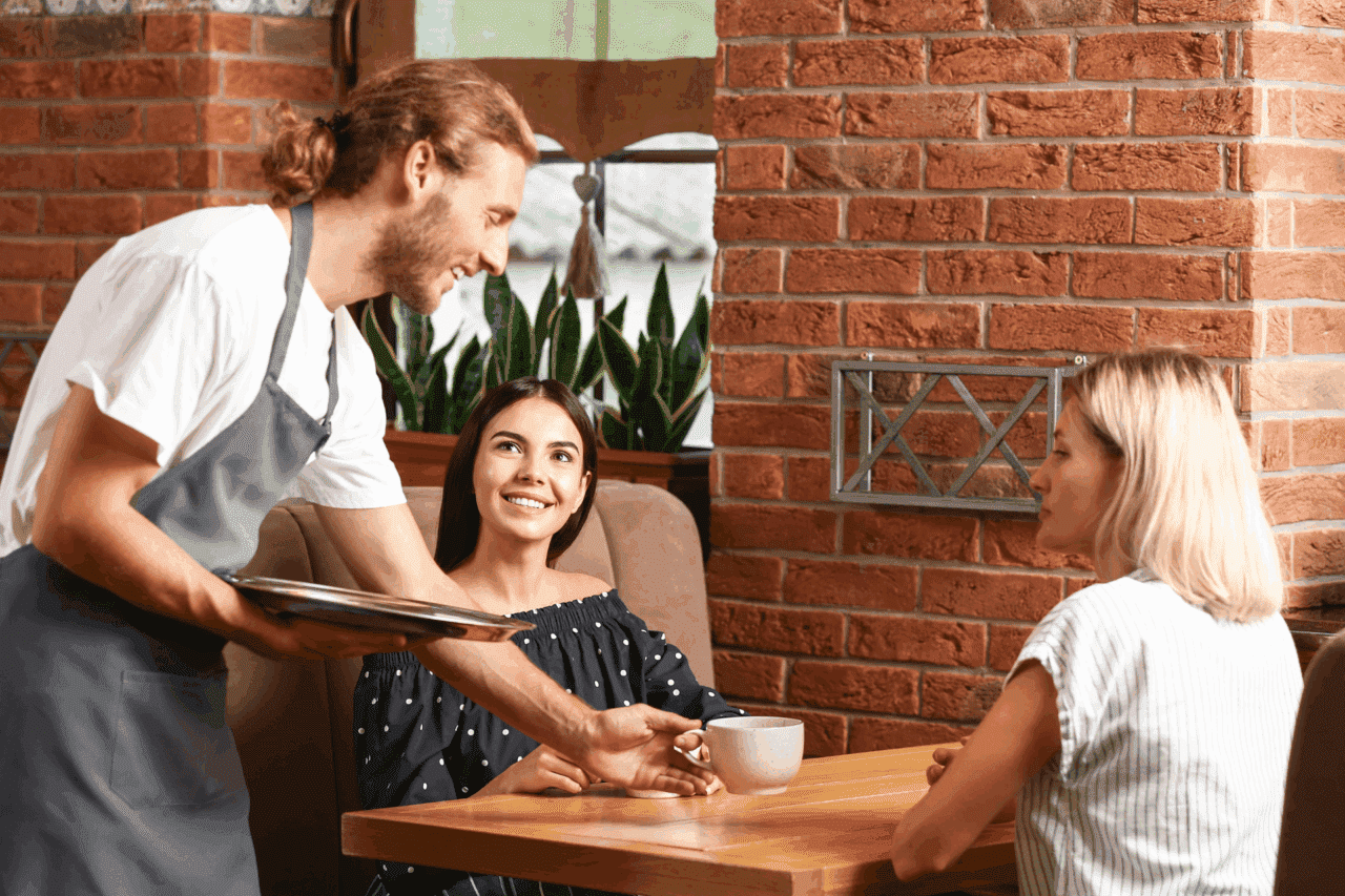 Nova regra muda o trabalho aos domingos e feriados a partir de julho 85 atendimento-restaurante