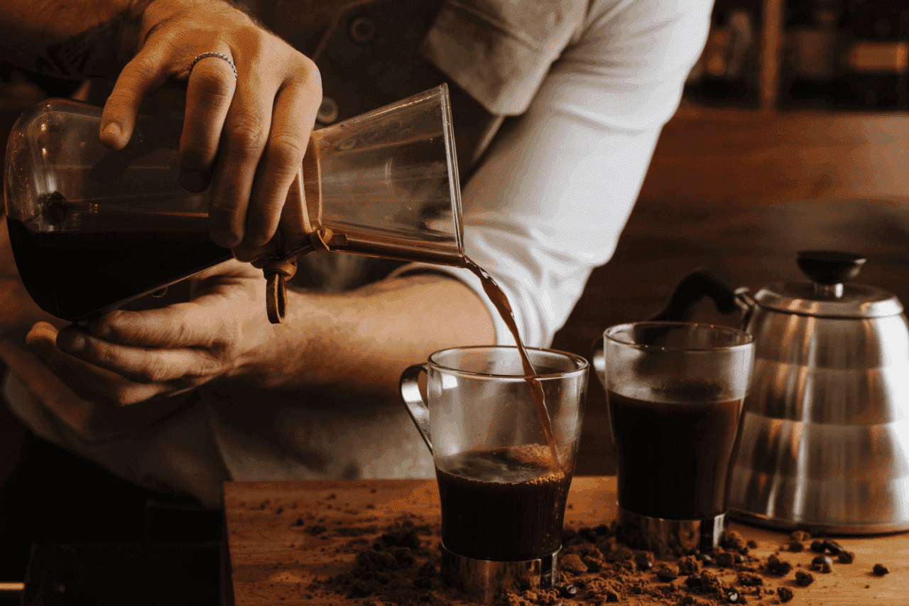 Como escolher um café bom e barato: Dicas práticas para economizar sem perder qualidade 83 café-bule-xícara