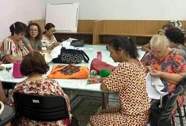 idosos bordados