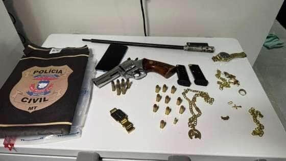 Homem é preso com armas após medida protetiva ser expedida em Mato Grosso