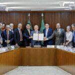 Nova Tarifa Social de Energia Elétrica vai beneficiar mais de 60 milhões de brasileiros - Ricardo Stuckert/PR