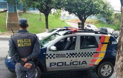 Homem é detido com espingarda durante patrulhamento em estrada rural de Mato Grosso