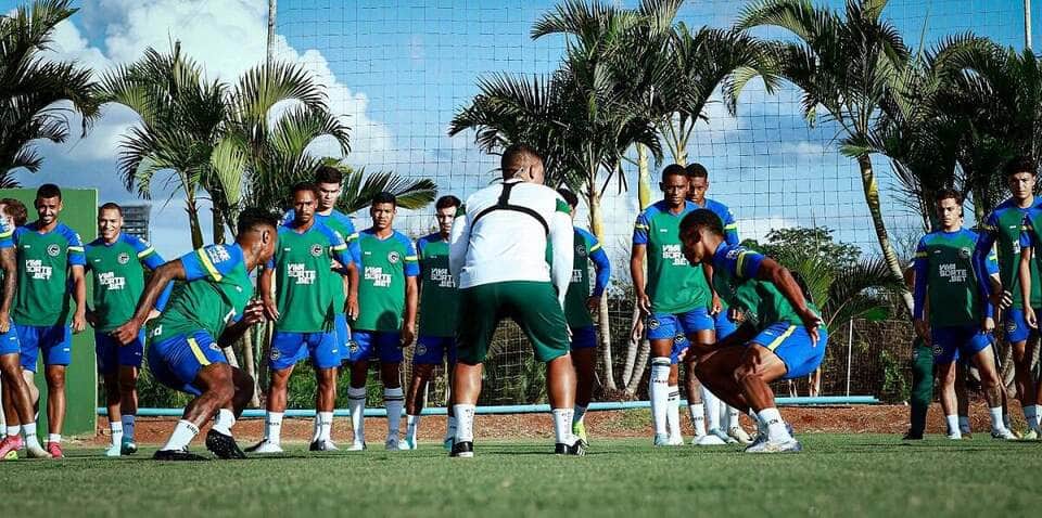 CRB x Goiás: Onde assistir e escalações para o duelo da Série B 2025. Imagem: Divulgação Goiás CRB x Goiás: Onde assistir e escalações para o duelo da Série B 2025. Imagem: Divulgação Goiás
