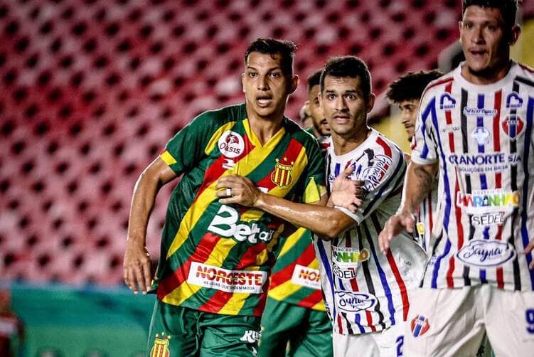 Altos x Sampaio Corrêa pela Série D: horário, onde assistir e tudo sobre o duelo nordestino decisivo. Imagem: @ronaldfelipefoto SCFC Altos x Sampaio Corrêa pela Série D: horário, onde assistir e tudo sobre o duelo nordestino decisivo. Imagem: @ronaldfelipefoto SCFC