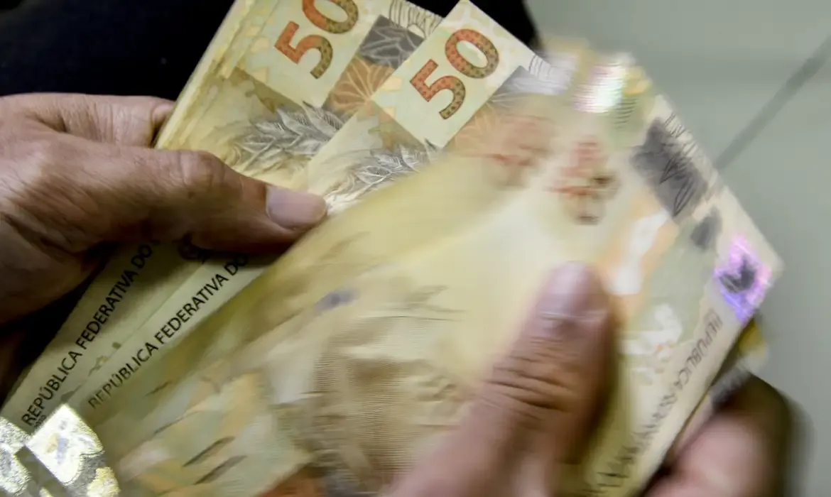 Arrecadação bate recorde em maio e soma R$ 230 bilhões, diz Receita
