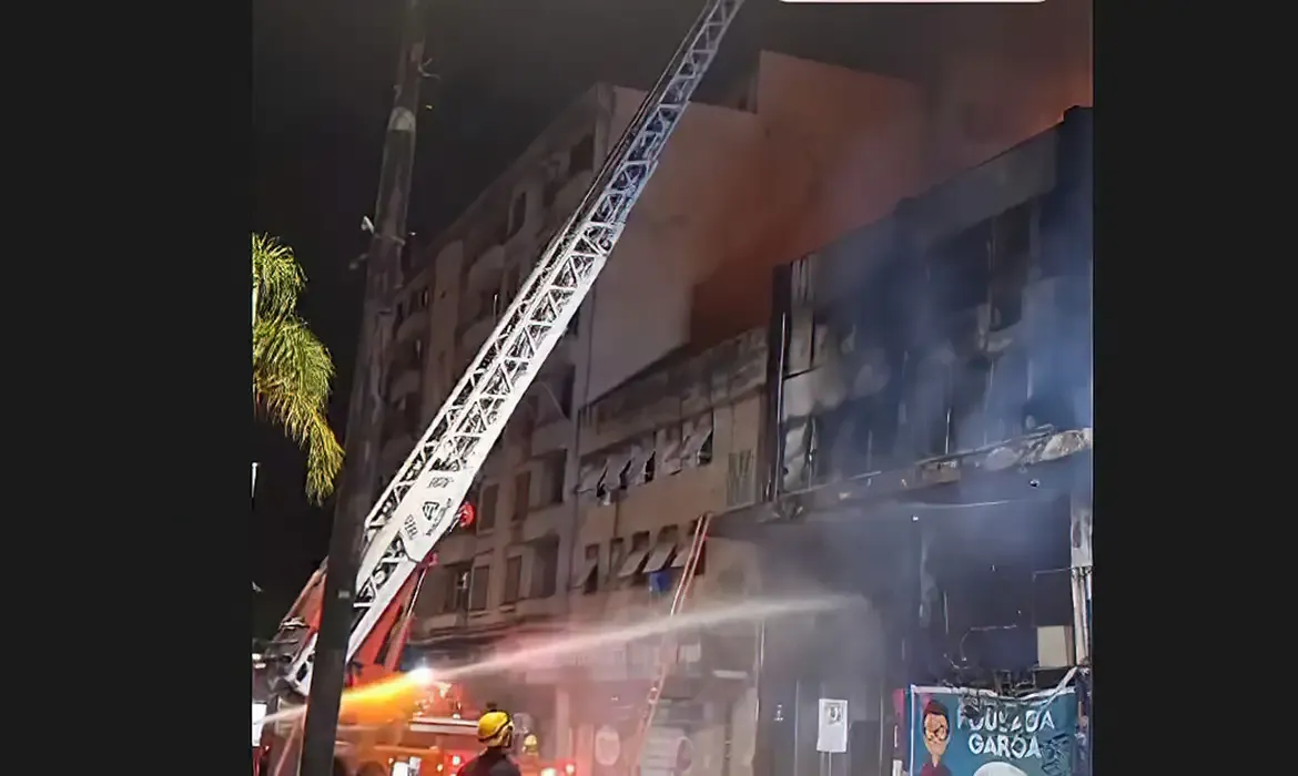 Cpi aponta negligência do proprietário em incêndio que matou 11 pessoas