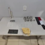 Cavalaria da PM apreende drogas e prende cinco por tráfico em operação