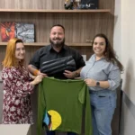 Condutores turísticos recebem kits de proteção para fortalecer turismo