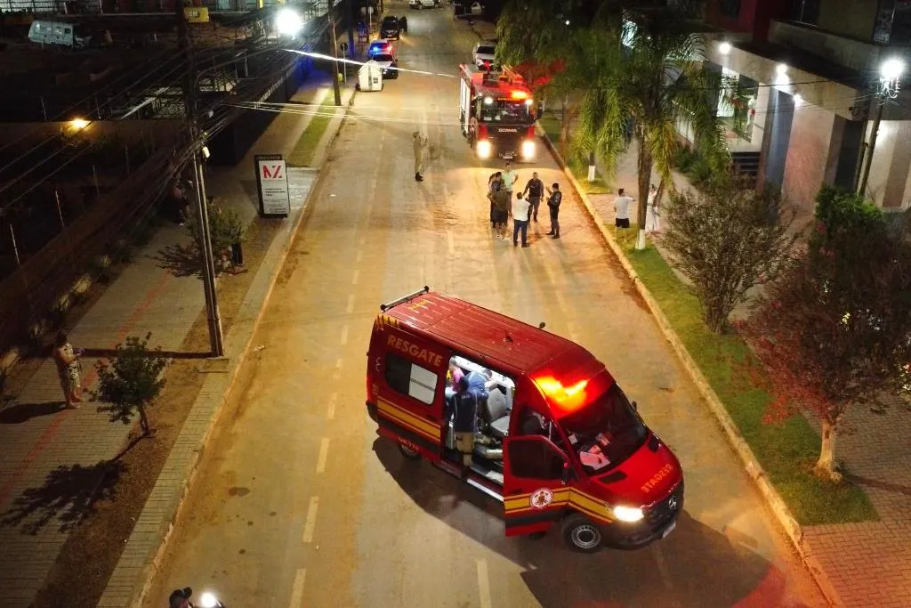 Corpo de Bombeiros combate princípio de incêndio causado por pane elétrica em ar-condicionado