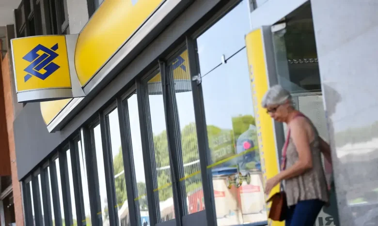 Corpus Christi: bancos fecham e não terão atendimento presencial