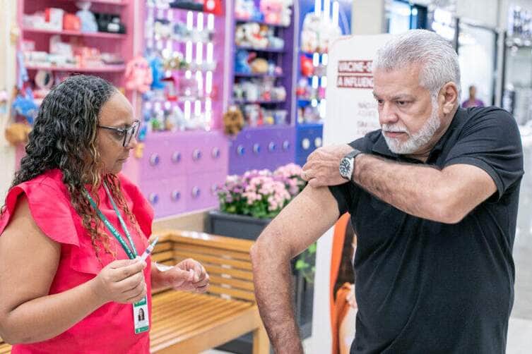 Cuiaba faz 2a rodada de vacinacao contra gripe em shoppings neste sabado