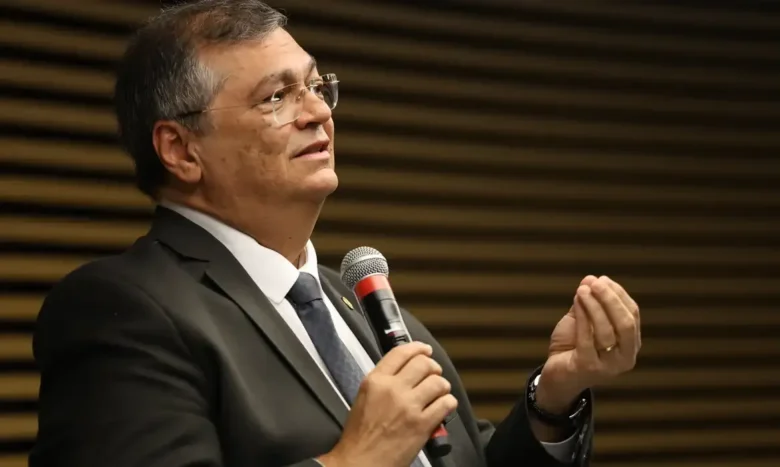 Dino solicita apuração do CNJ sobre penduricalhos a juízes de Rondônia