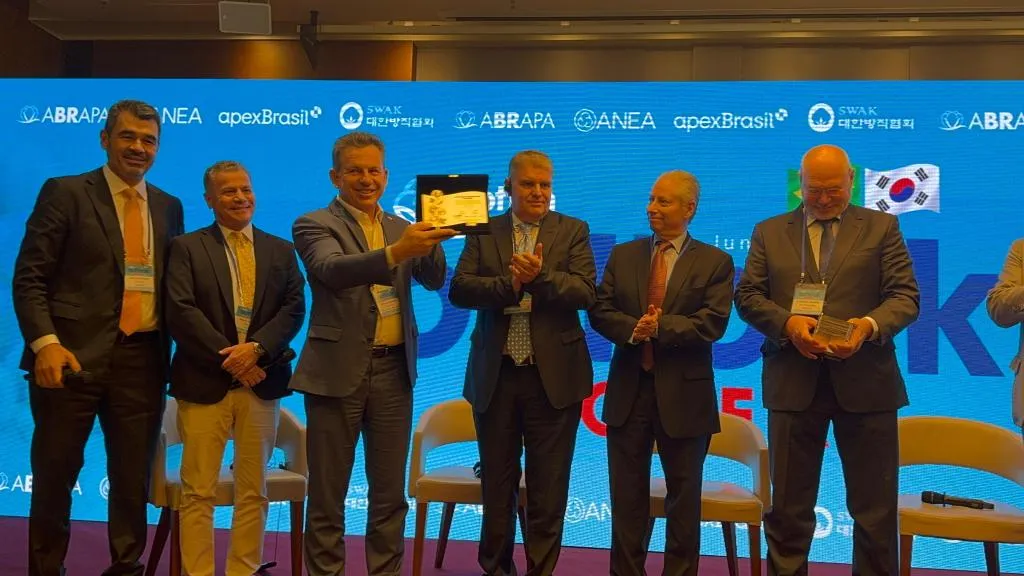 Governador recebe homenagem na Coreia por expansão do algodão de Mato Grosso