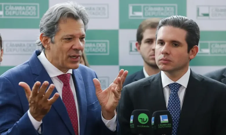 Equipe econômica apresenta alternativas ao IOF em reunião com líderes