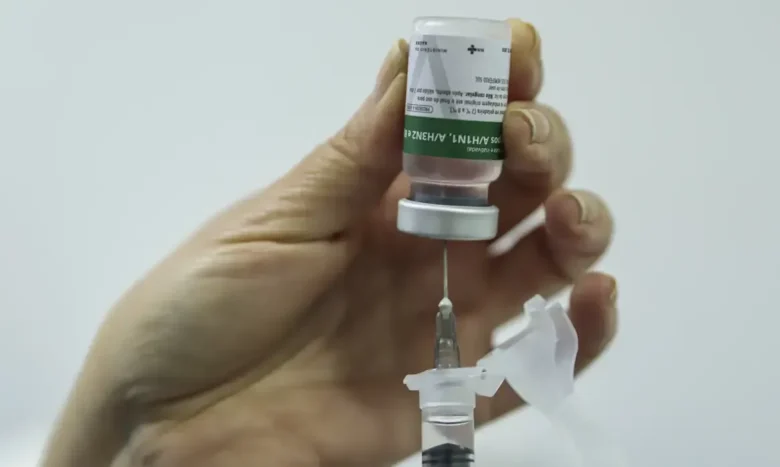 Estado intensifica vacinação com postos volantes para gripe