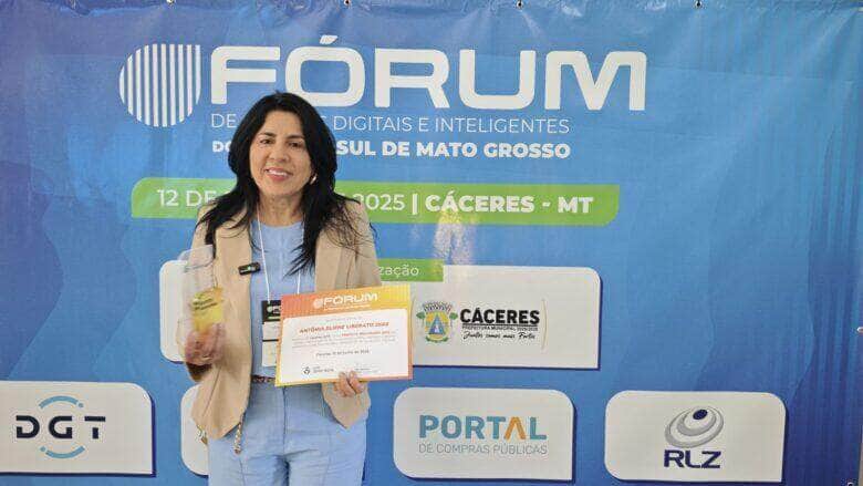 Forum Regional reune autoridades em Caceres para debater inovacao digital e reconhece prefeitos com o Premio Prefeito Inovador 2025