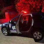 Crime ocorreu durante a madrugada no bairro Bandeirantes; suspeito seria ex-companheiro da mulher da vítima e foi capturado horas depois