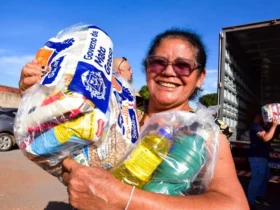Governo de Mato Grosso entrega mais de 700 cestas em Cuiabá para garantir segurança alimentar