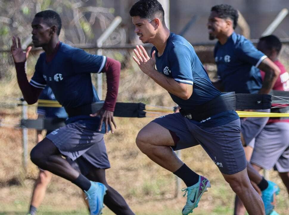 Paysandu x Ferroviária: onde assistir ao vivo pela Série B 2025. Imagem: Luis Miguel Ferreira Ferroviária SAF
