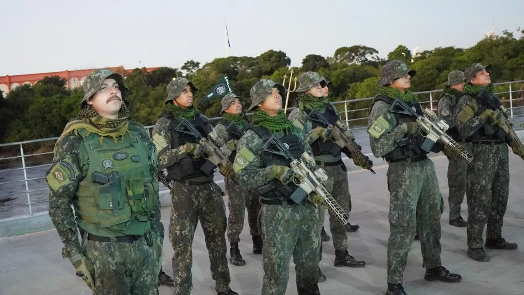 Militares concluem curso de operações fluviais e fortalecem combate ambiental