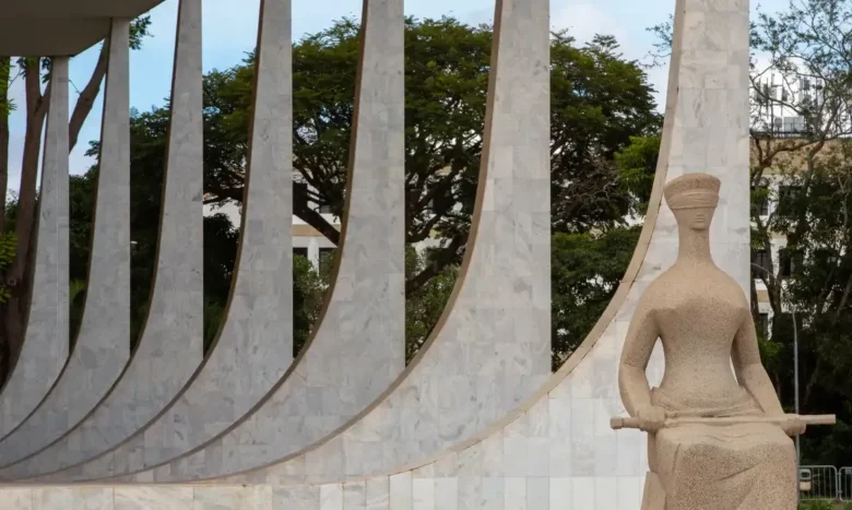 Ministros do STF buscam consenso sobre responsabilização das redes sociais