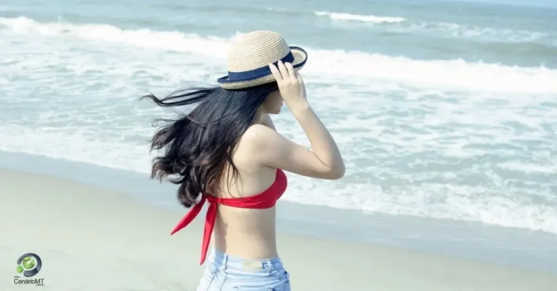 Mulher na praia