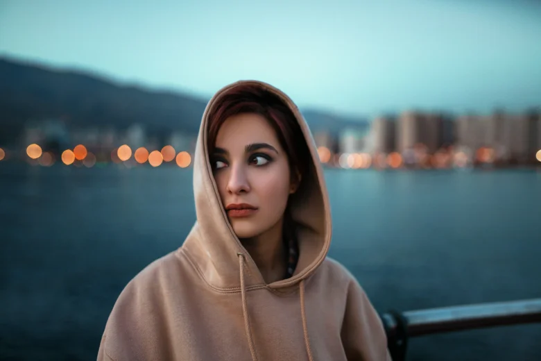 Mulher observando