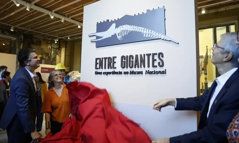 Museu reabre com exposição e marca avanço na restauração