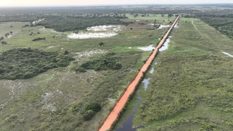 Encabeçamentos em pontes favorecem acúmulo de água na Transpantaneira