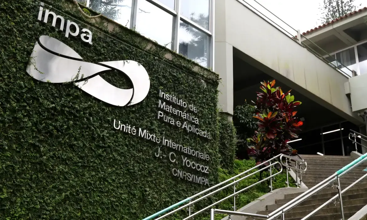 Olimpíada premia milhares de estudantes em evento nacional de matemática