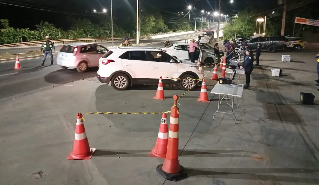 Operação prende 13 motoristas por embriaguez durante fiscalização em Cuiabá