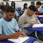 Pé-de-Meia libera R$ 200 para estudantes nascidos em maio e junho
