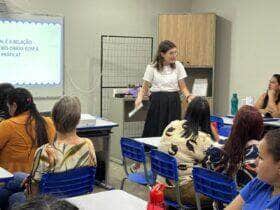 Professores de Sorriso participam de capacitacao sobre praticas literarias e ensino de Ingles