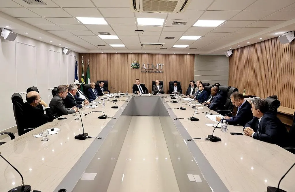 Governo propõe limite de 35% para consignados e proíbe taxas públicas