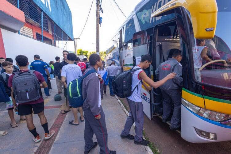 Rondonopolis embarca delegacao para fase regional dos Jogos Escolares Mato Grossenses