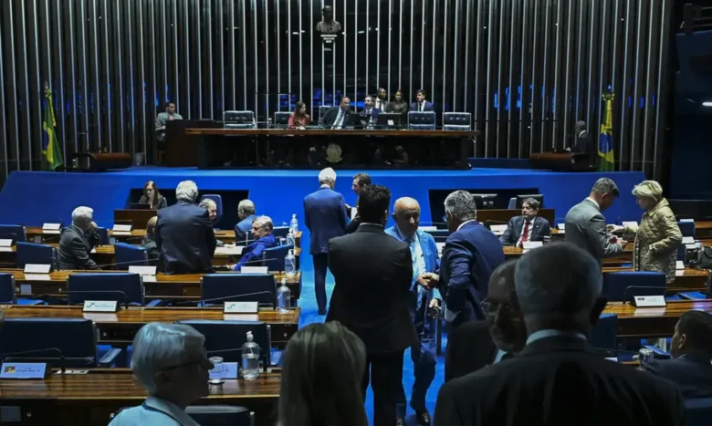 Senado aprova projeto que classifica homicídio em escola como hediondo
